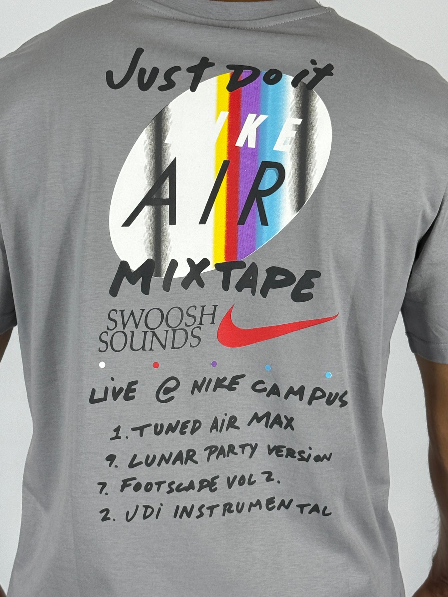Men's Nike "Just Do It." Swoosh Graphic T-Shirt - Light Grey with Colorful Accents