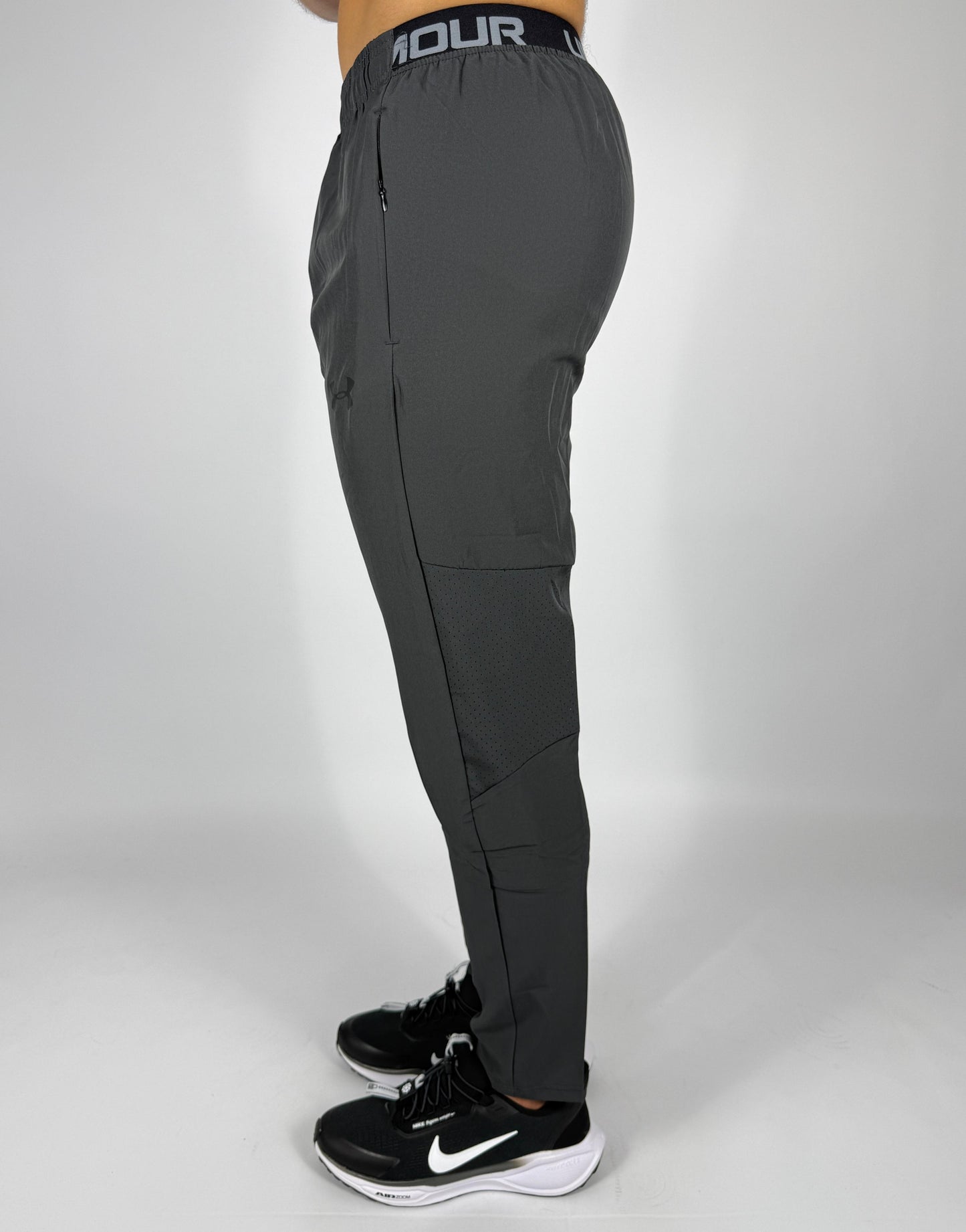 Men's Under Armour Gray Athletic Pants
