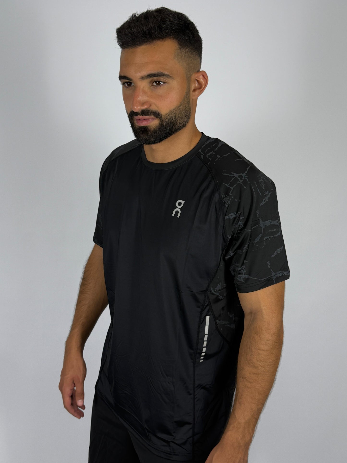 On Cloud Performance-T Men's Running T-Shirt (Black Camo)
