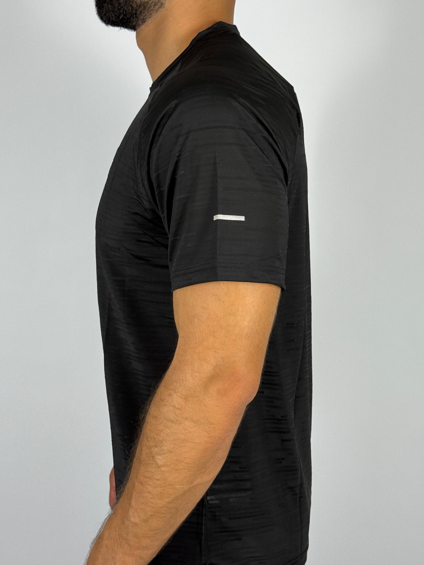 On Cloud Performance-T Men's Running T-Shirt (Black Horizontal Stripe)