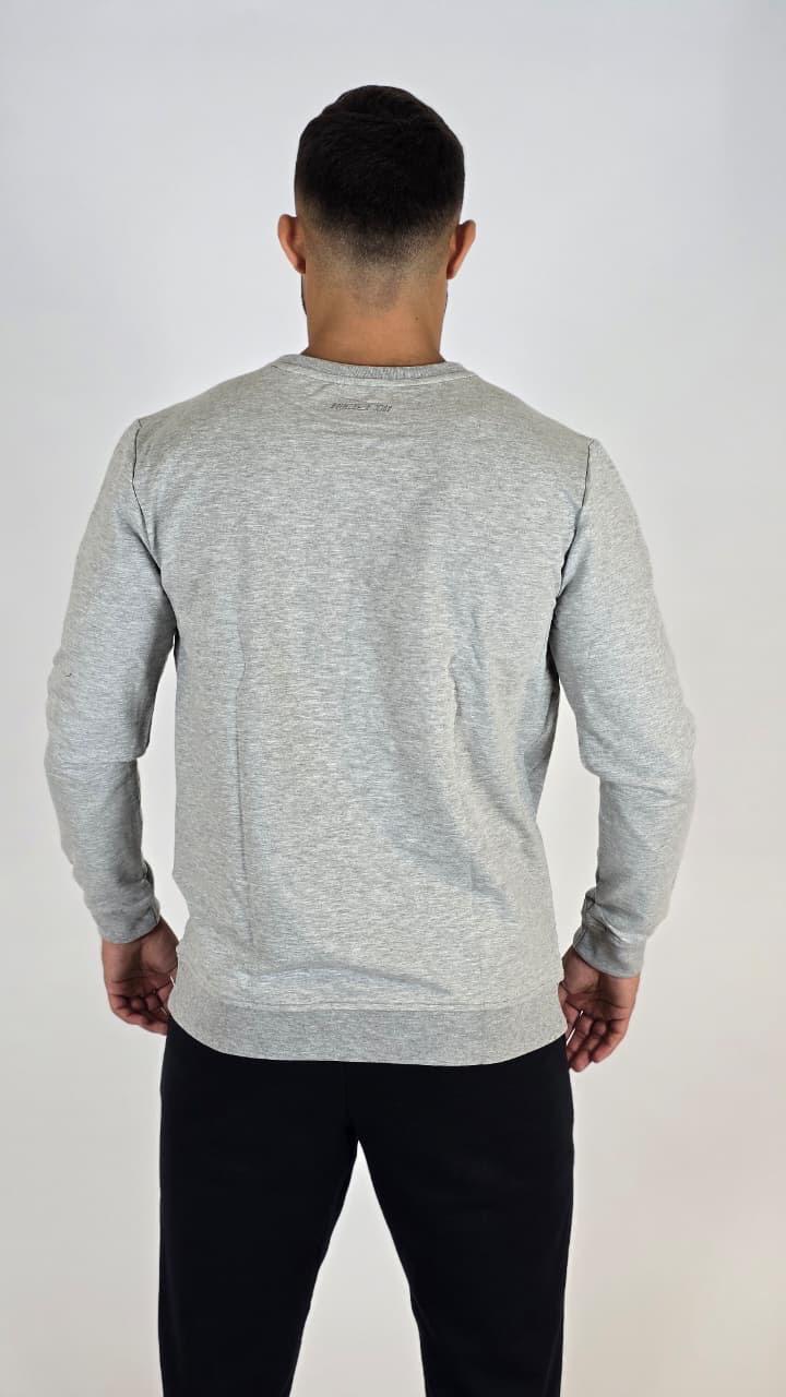 Nike Men’s Grey Long Sleeve Sweatshirt with Signature Swoosh