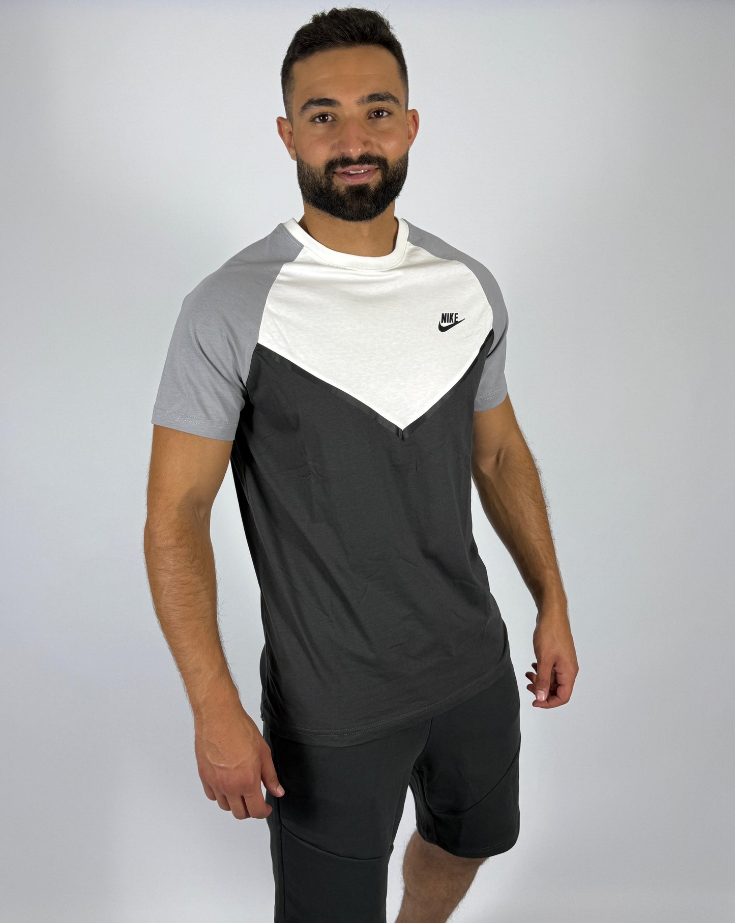 Men's Nike Sportswear Chevron Block T-Shirt - Dark Grey & White Colorblock