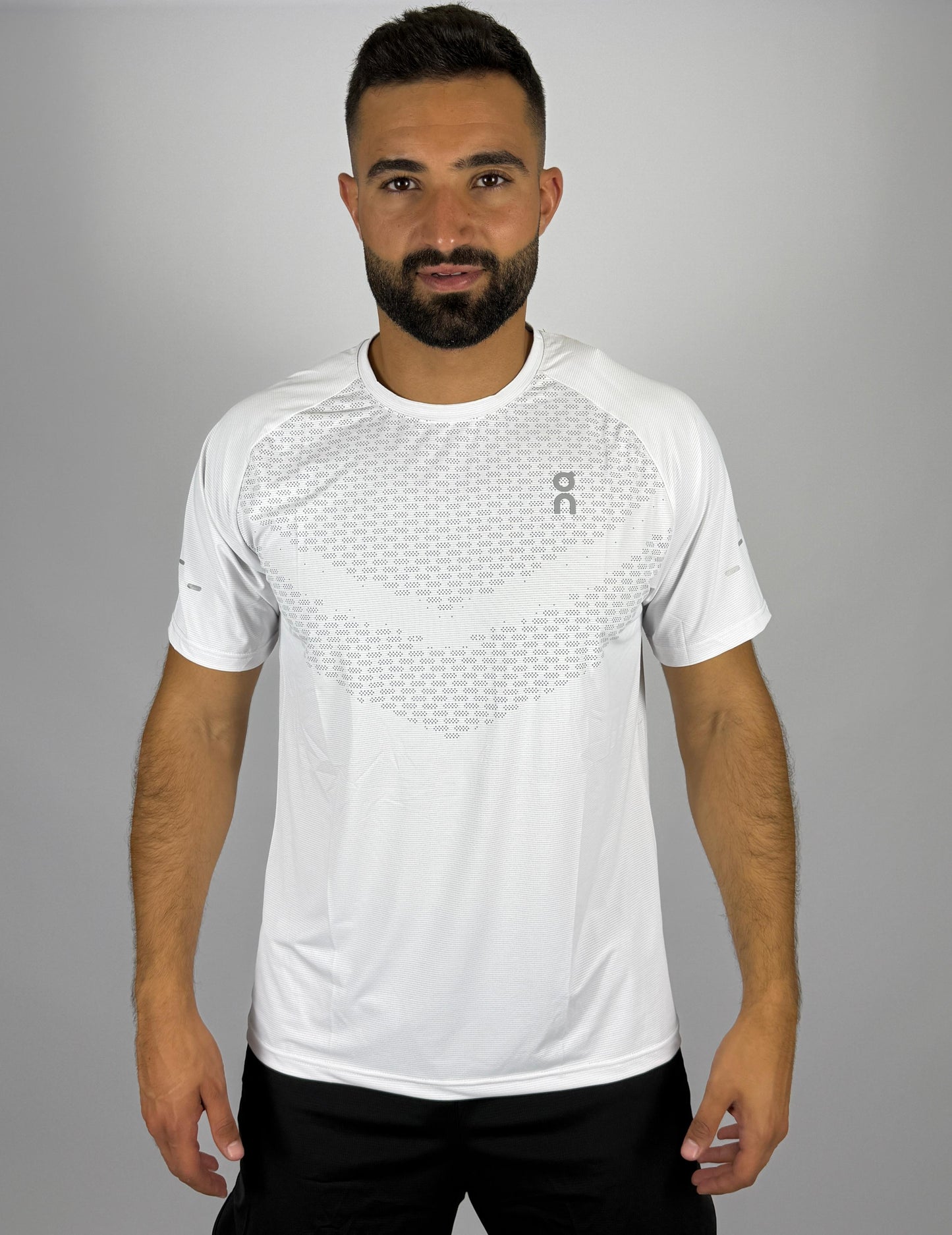 On Cloud Performance-T Men's Running T-Shirt (White Gradient)