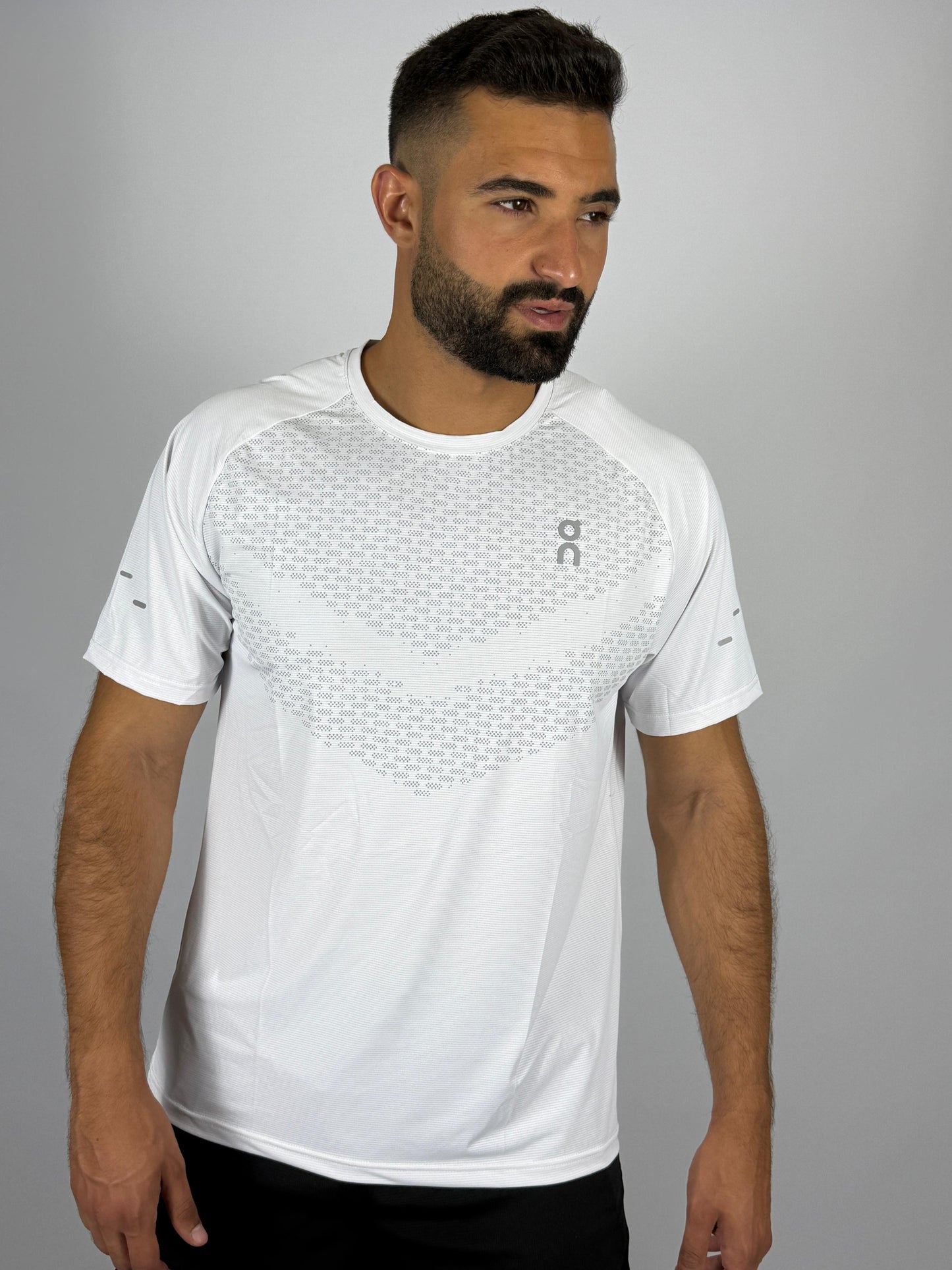 On Cloud Performance-T Men's Running T-Shirt (White Gradient)