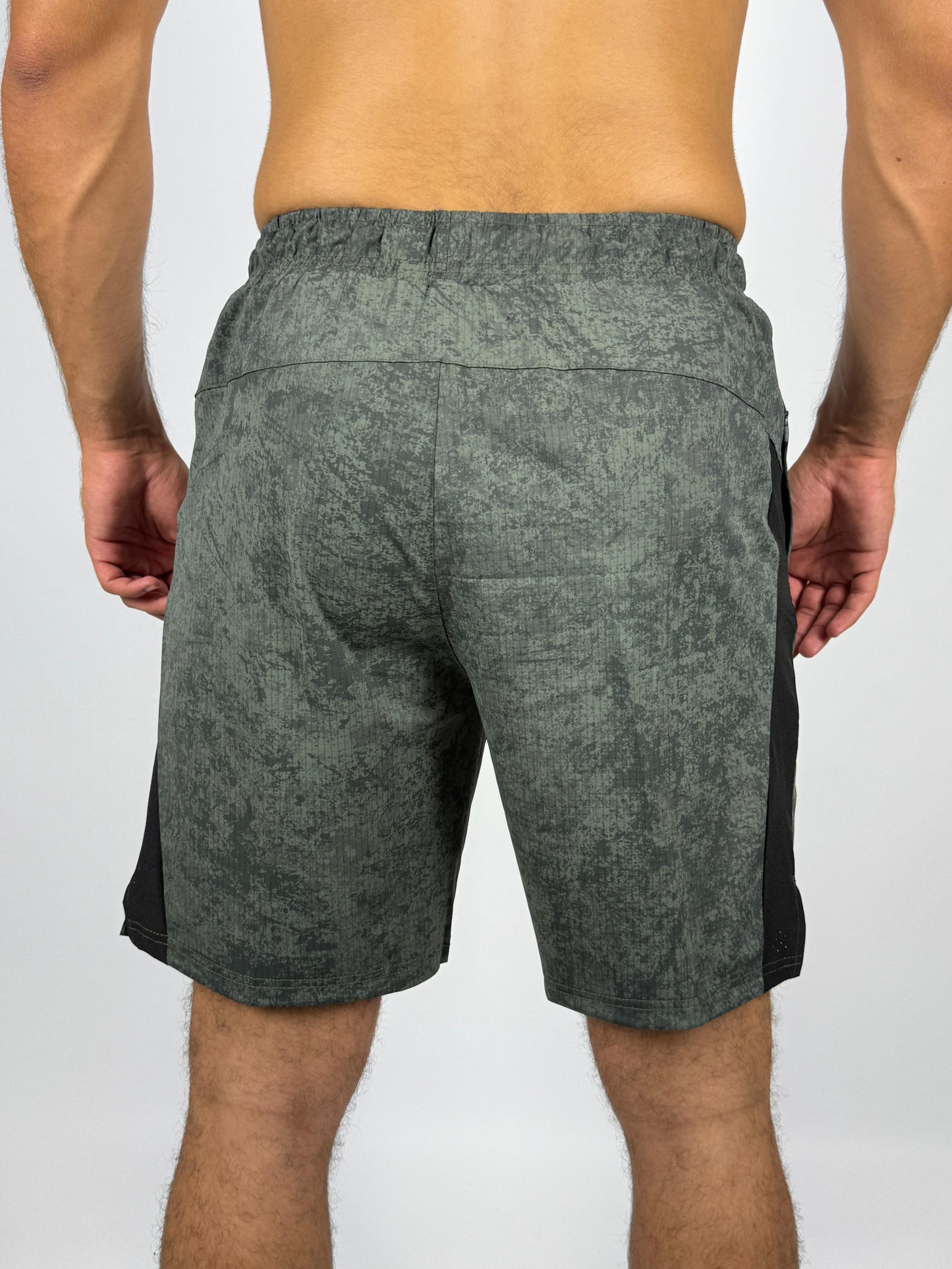 On Cloud Men's Performance Shorts with Speckled Camo Print
