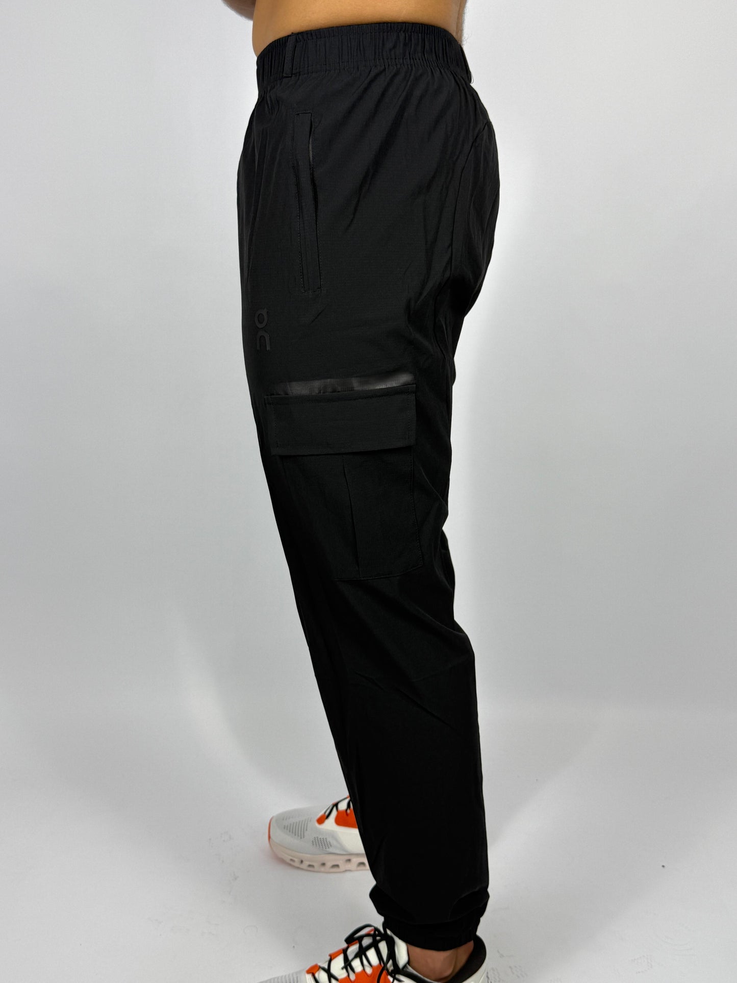 On Cloud Men's Lightweight Cargo Athletic Pants