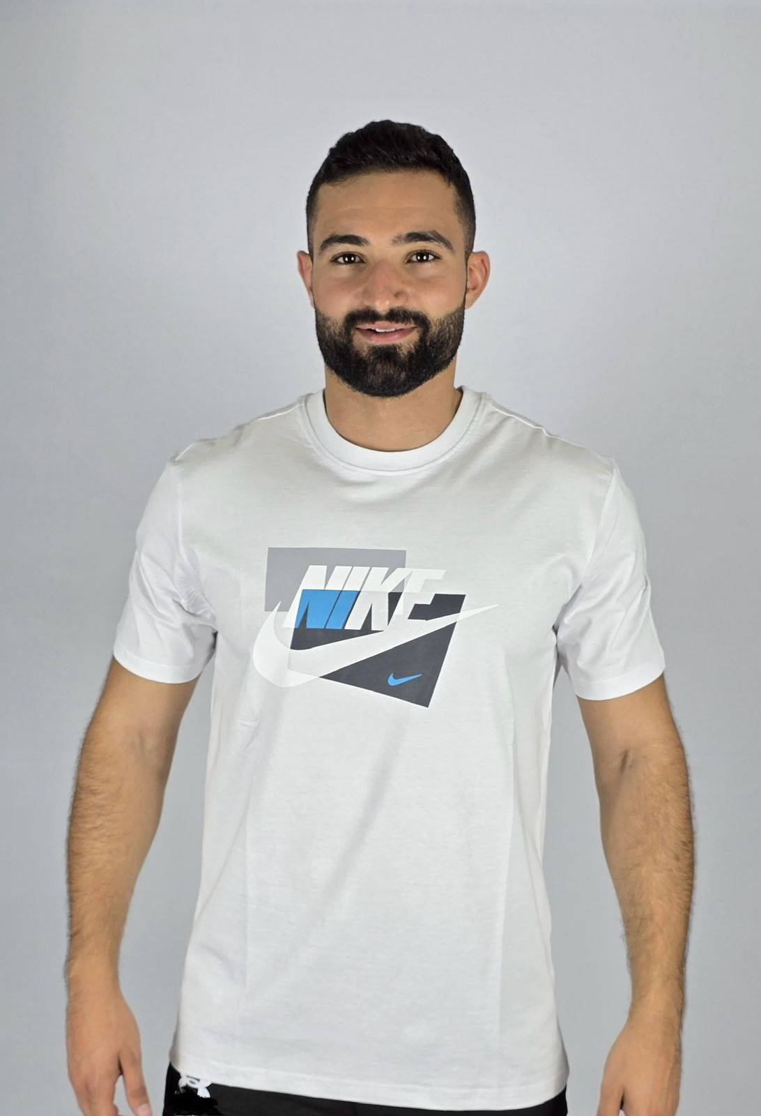 Nike Men's Sportswear Graphic T-Shirt | Geometric Logo Tee