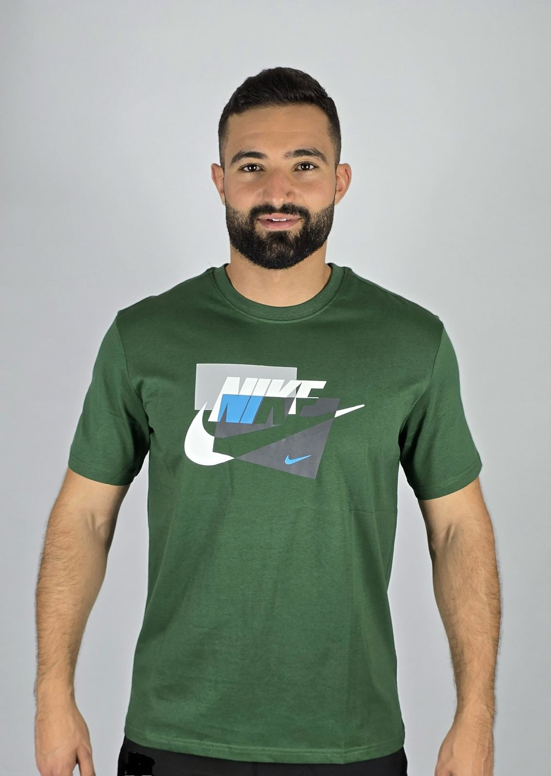 Nike Men's Sportswear Graphic T-Shirt | Geometric Logo Tee