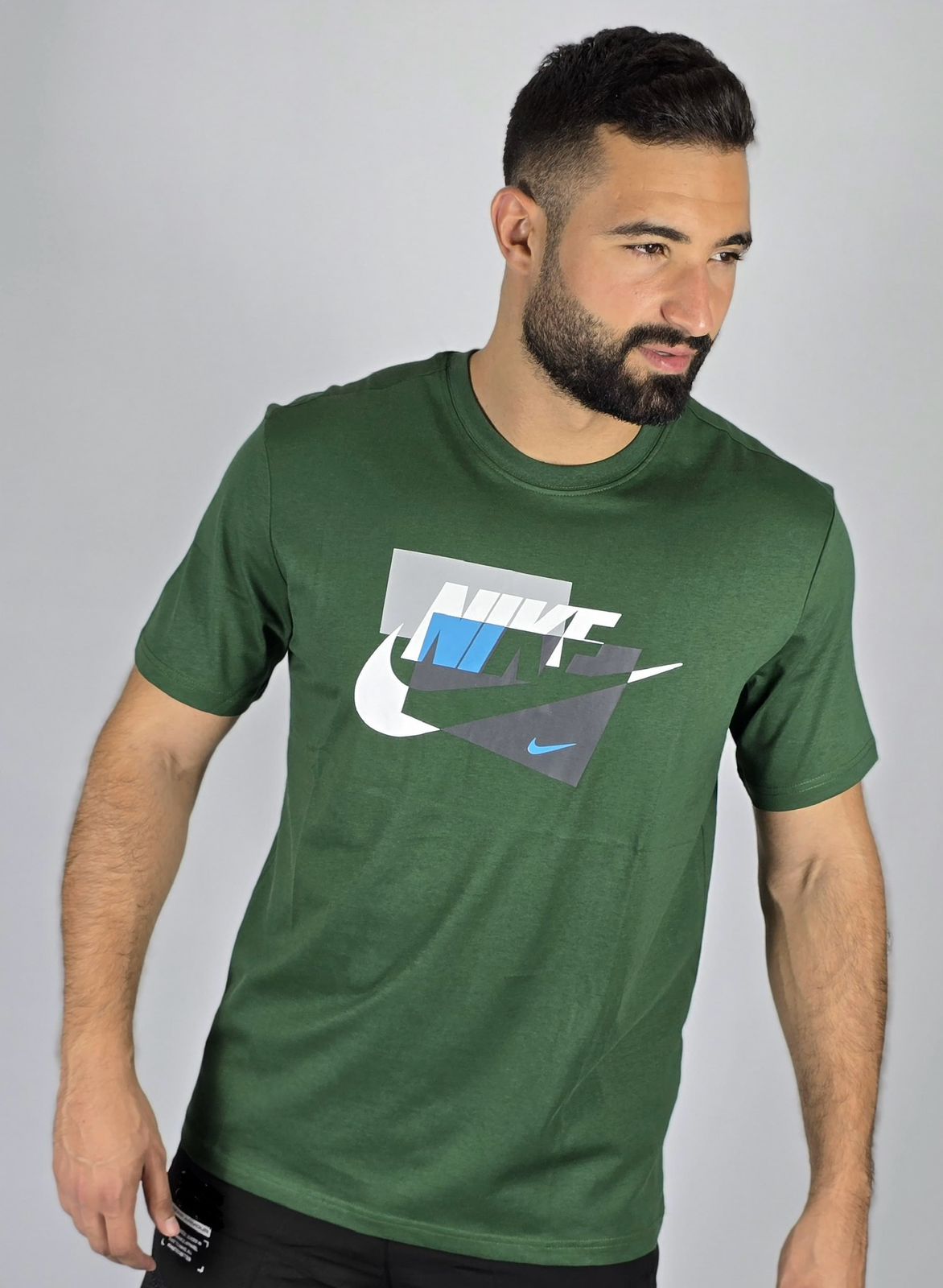 Nike Men's Sportswear Graphic T-Shirt | Geometric Logo Tee