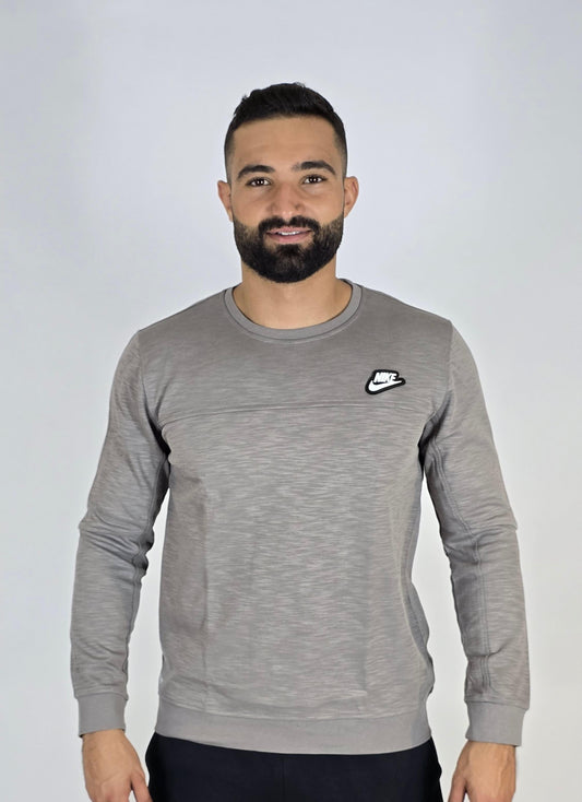 Nike Men’s Grey Long-Sleeve Sweatshirt