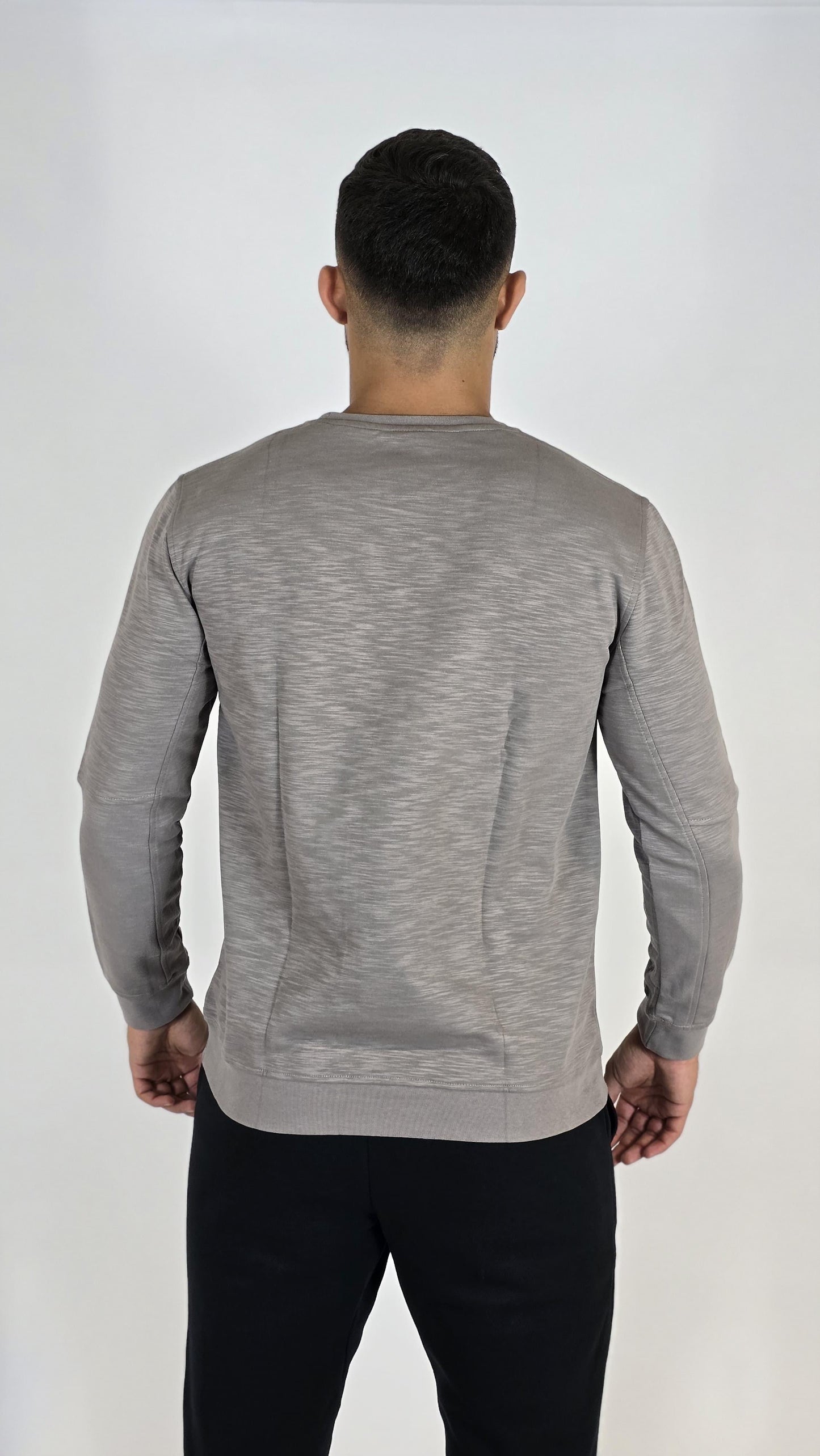 Nike Men’s Grey Long-Sleeve Sweatshirt