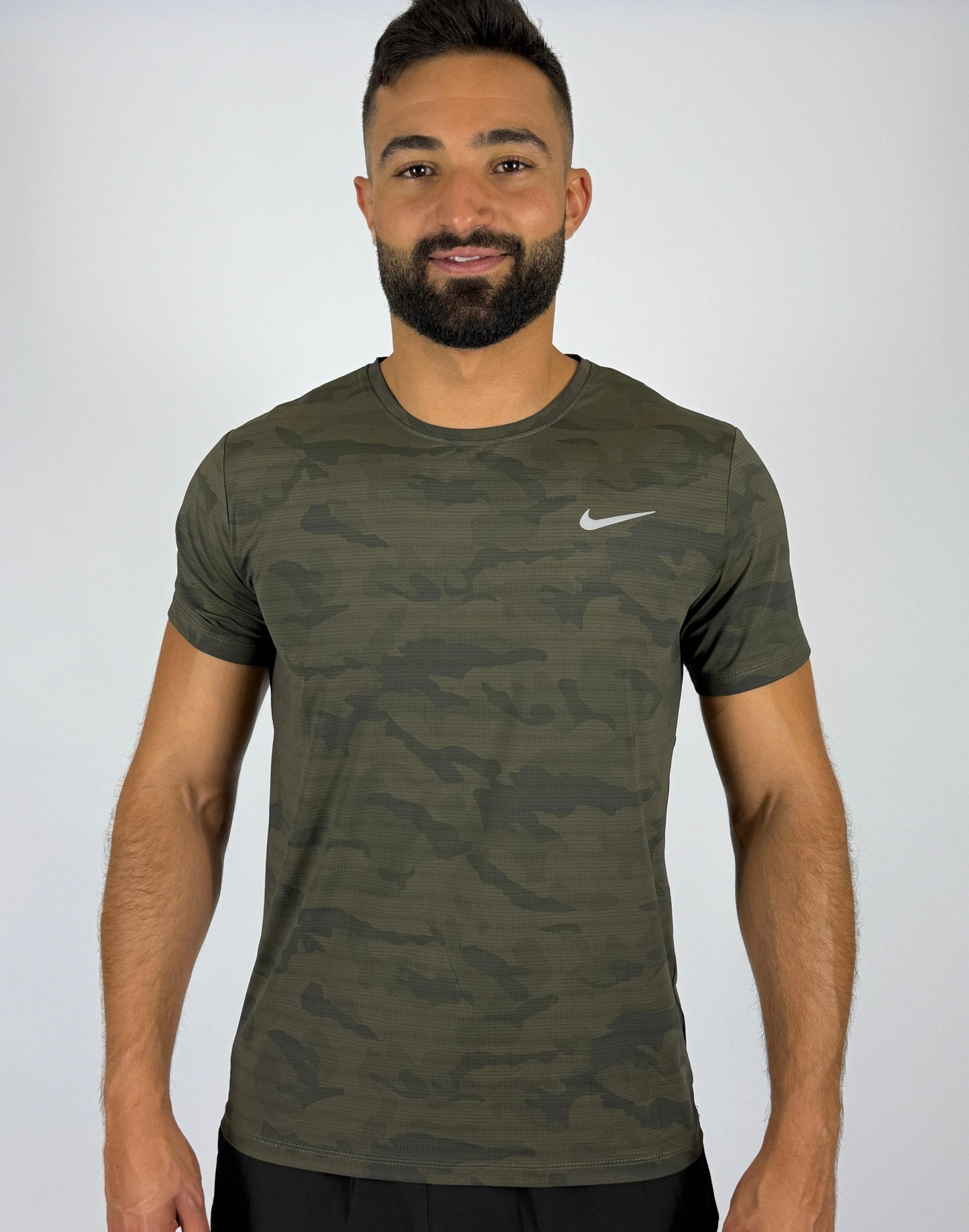 Nike Men's Camo T-Shirt - Olive Green