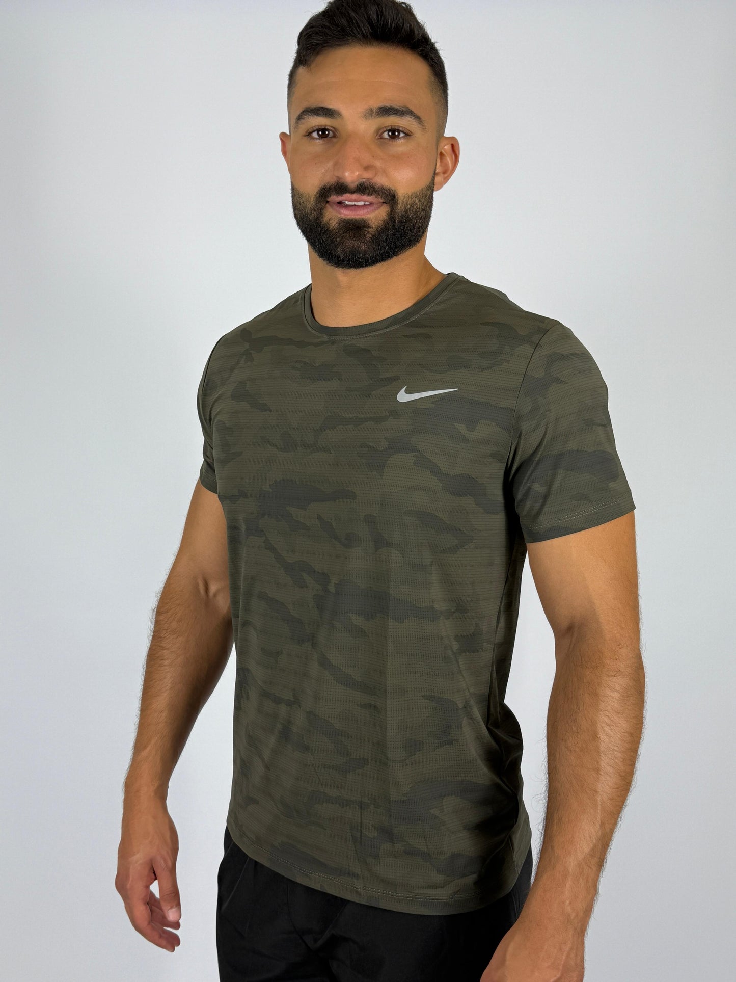 Nike Men's Camo T-Shirt - Olive Green